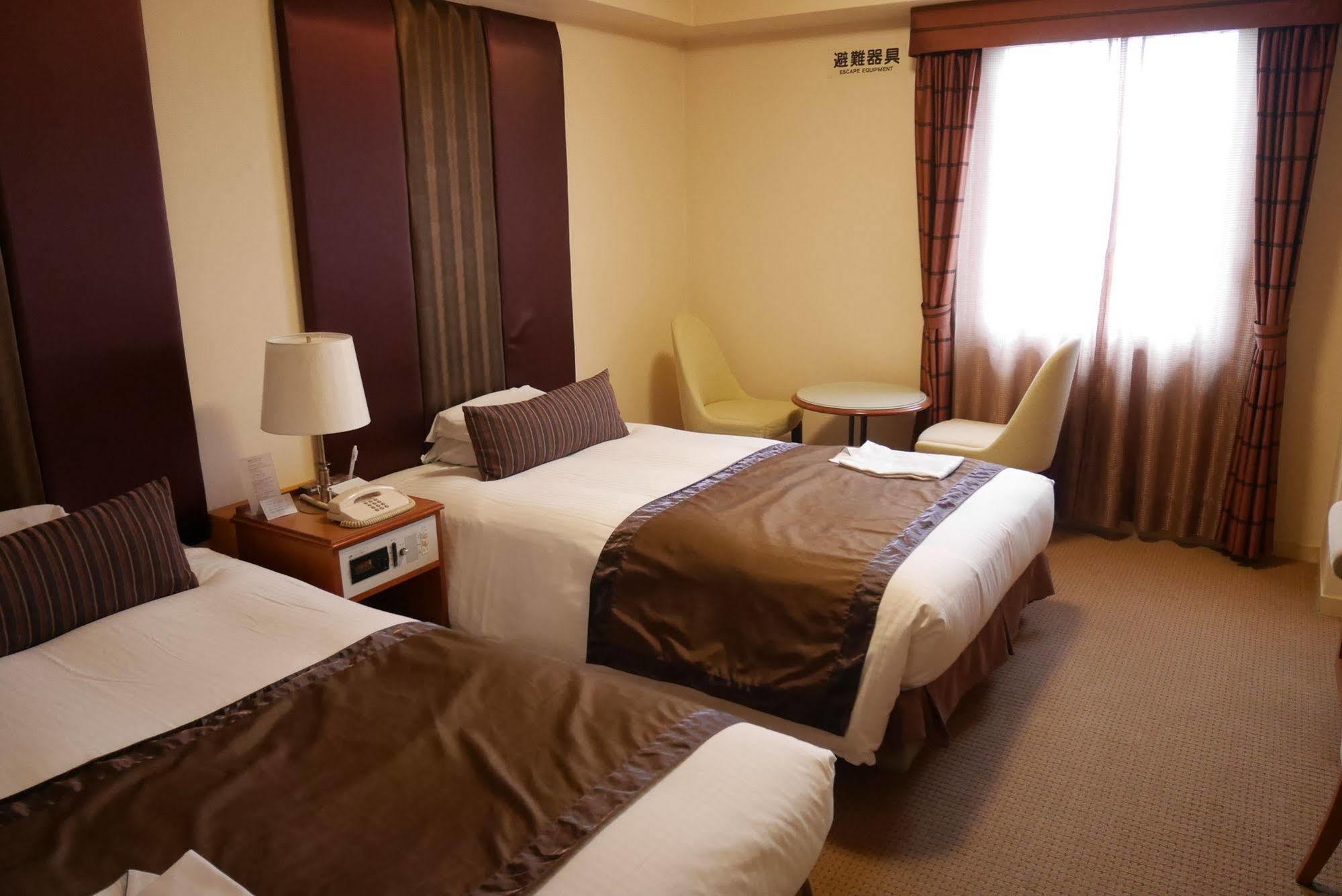 Hotel Yokohama Garden Eksteriør bilde